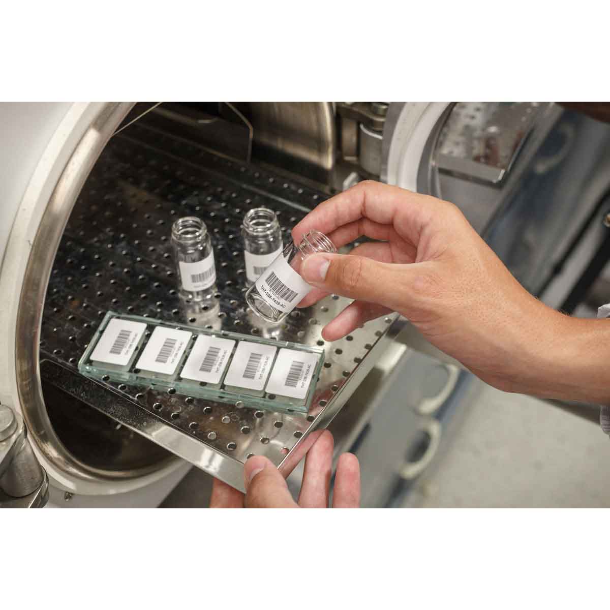 Brady THT-235-7425-2-AC Sterilisation Indicating Labels for Thermal Transfer 149272