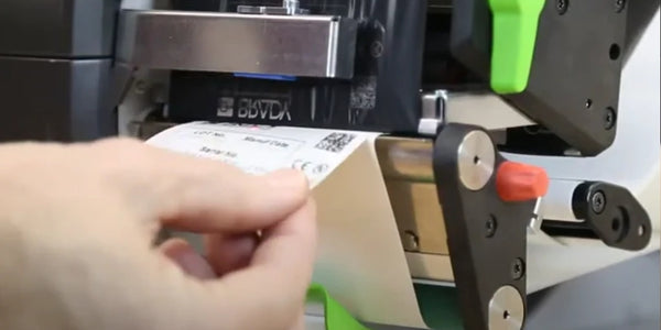 "Peel and Present" label printing with Brady's i7100