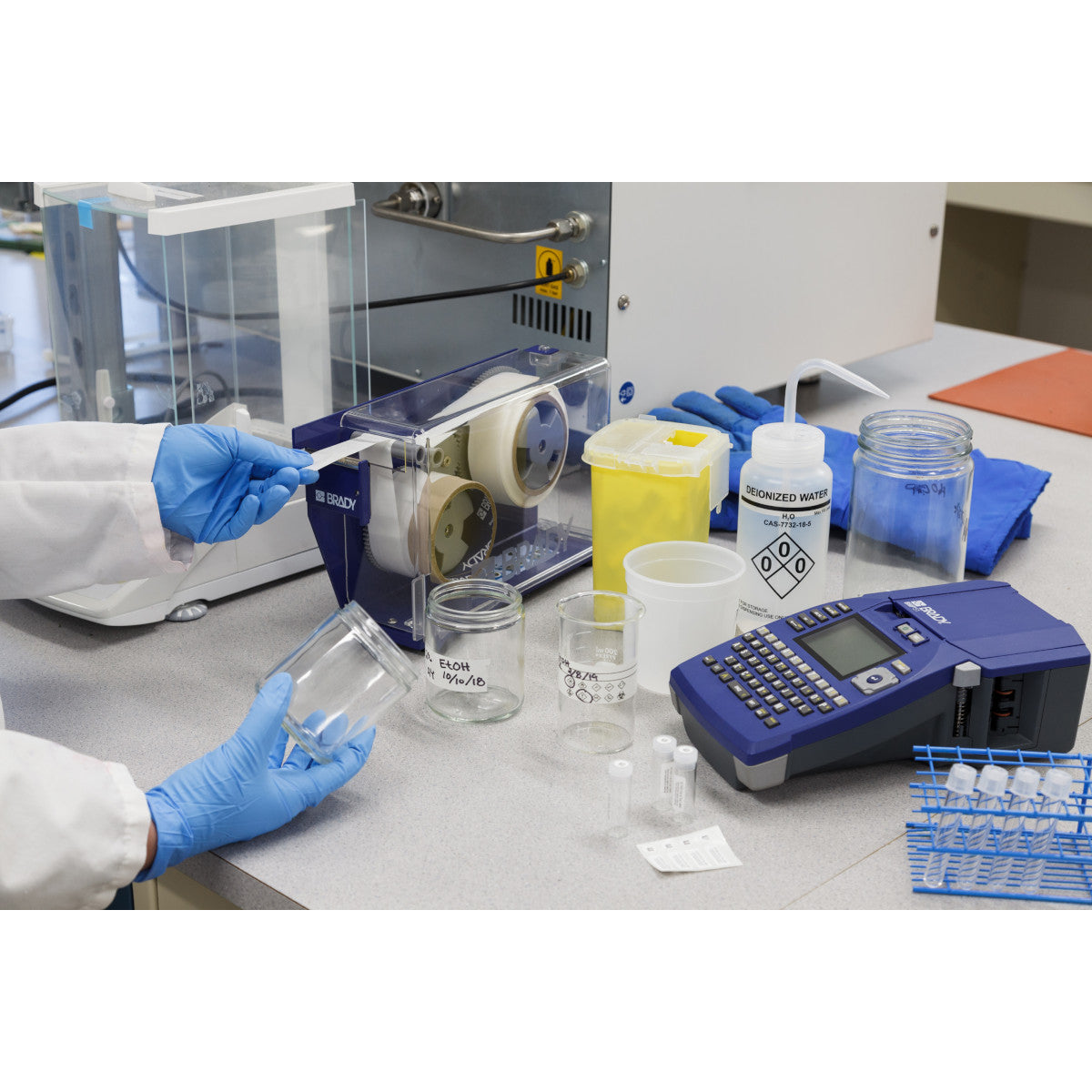 Brady DSP-403KIT Continuous Material Dispenser with Liner Remover and Water Dissolvable Labels Kit 150602