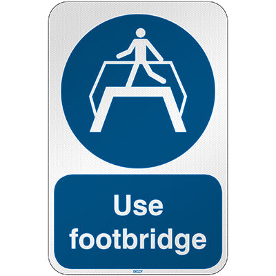 Brady M/M023/En238/Rfl-390X590-1 ISO Safety Sign - Use footbridge 303159